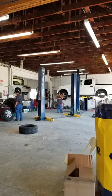 Avenal Lube & Tire