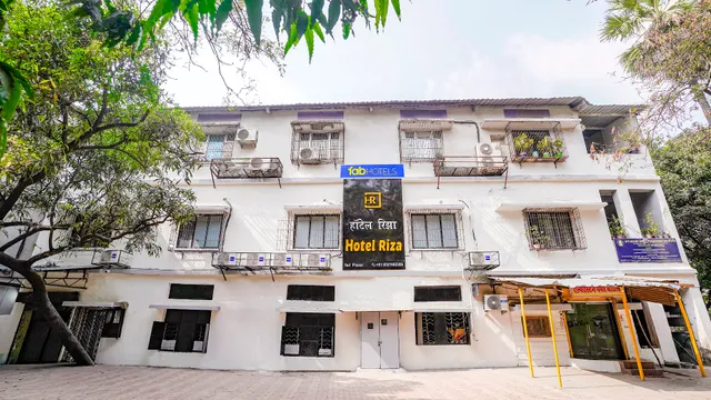 FabHotel Riza International