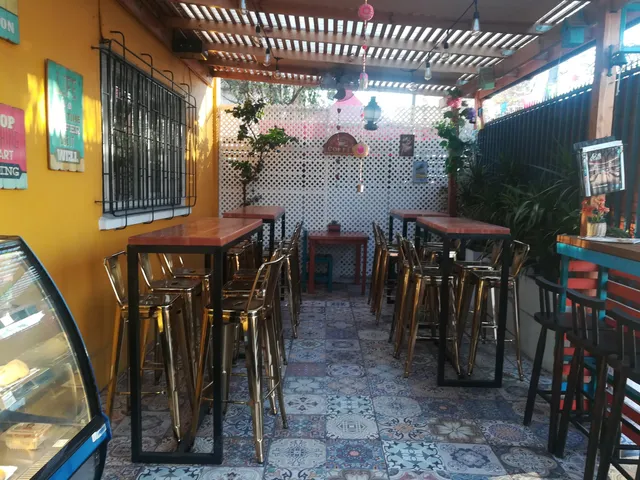 Cafetería y minimarket Frida Koffee