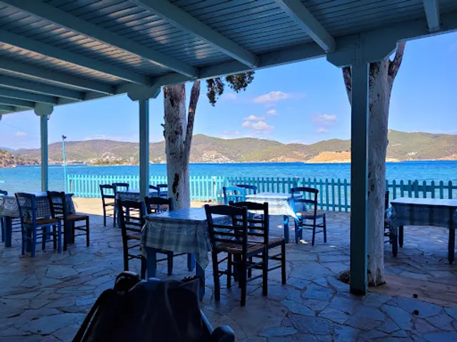 Fotinis Restaurant and Pansion