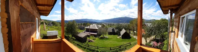 Садиба «МИКУЛИЧИН НА ДОЛОНІ»