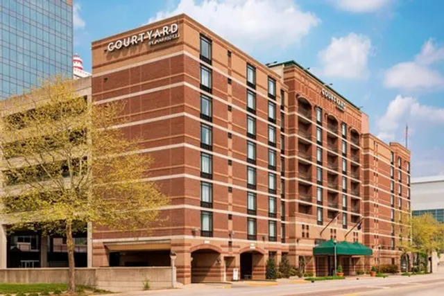 Courtyard by Marriott Louisville Downtown