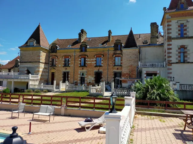 Castle Lastours Apartment rental vacancy