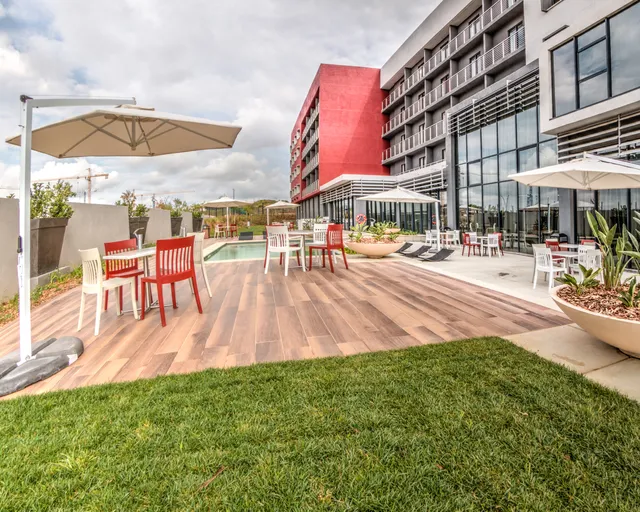 City Lodge Hotel Waterfall City