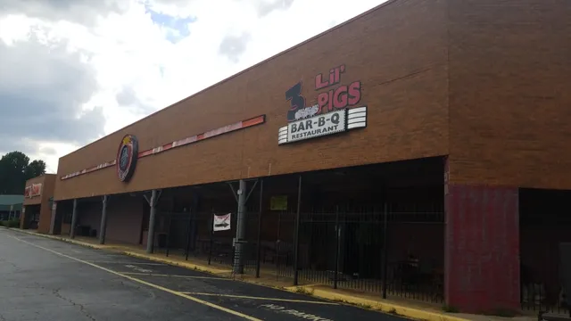 Northlake Plaza Shopping Center