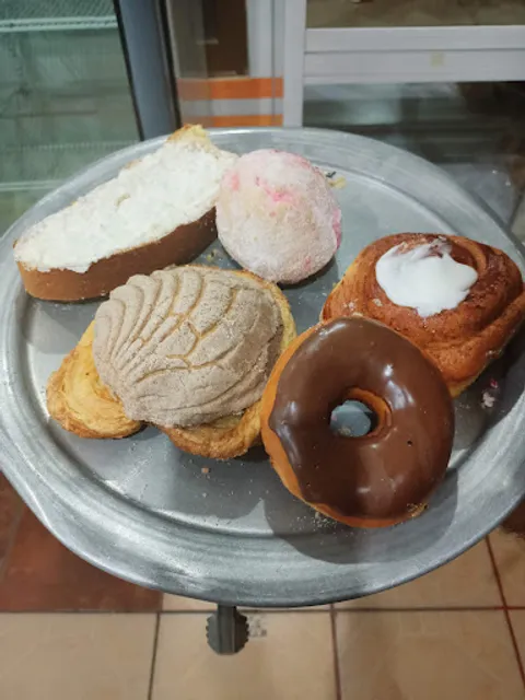 Pastelería y Panadería Don Chonito