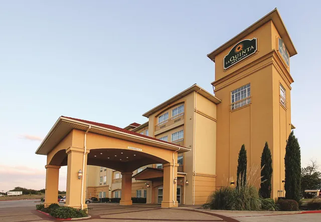 La Quinta Inn & Suites by Wyndham Dallas - Hutchins