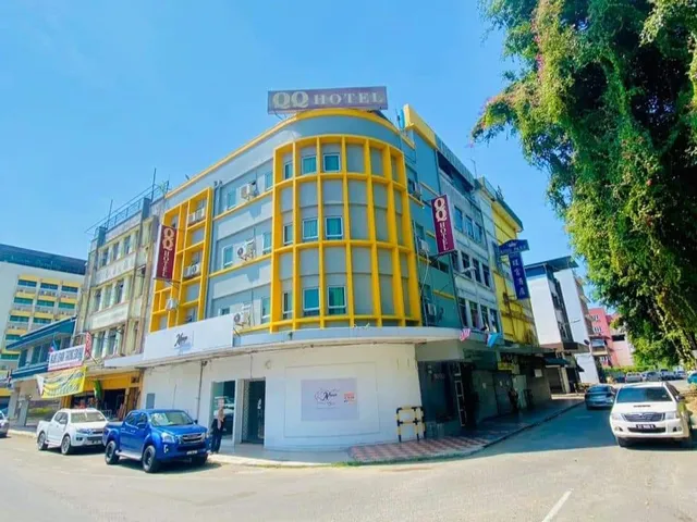 QQ Hotel