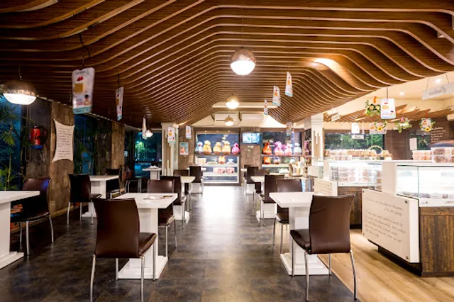 Mr. Brown Bakery (Magnum Plaza, Gomti Nagar)