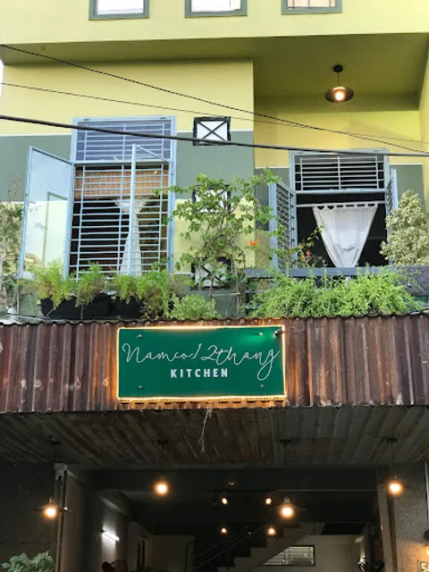 Năm Có 12 tháng - Vietnamese Restaurant Son Tra