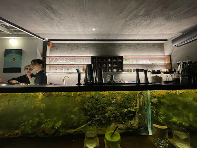 XÀO XẠC BAR - Quán Rượu Dưới Hiên