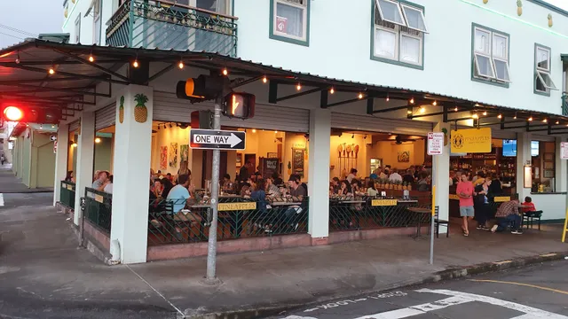 Pineapples Island Fresh Cuisine