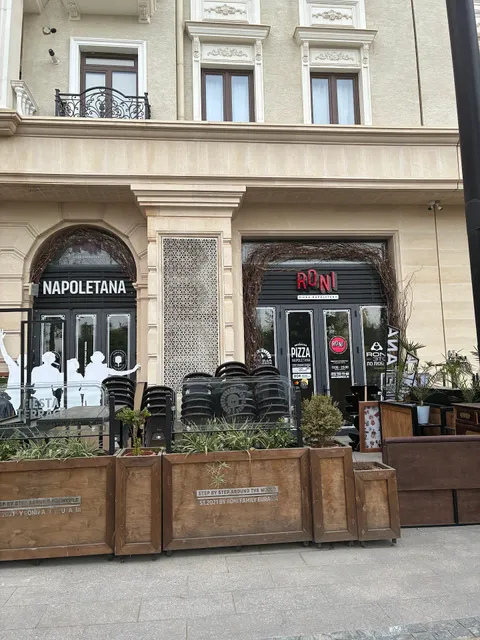 Roni Pizza Napoletana