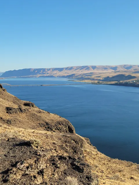 Scenic Overlook of the Columbia River