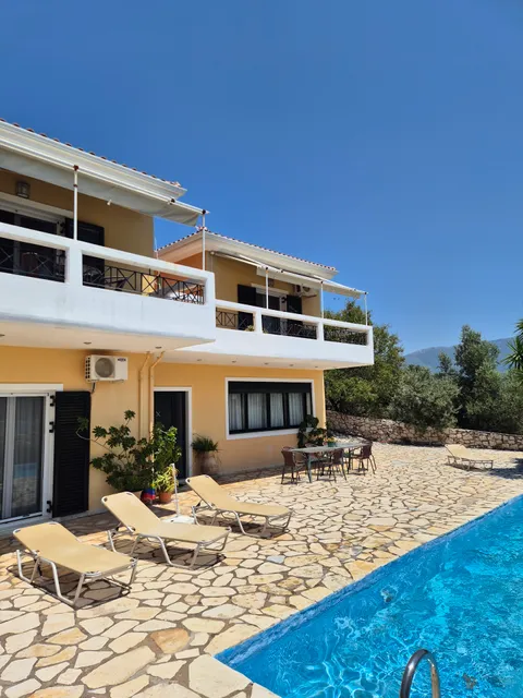 Aegli Appartments & Studios