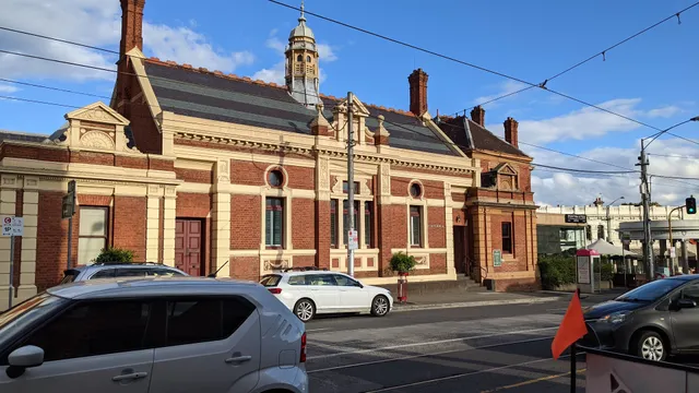 Kew Court House