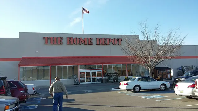 Hamilton Square Shopping Center