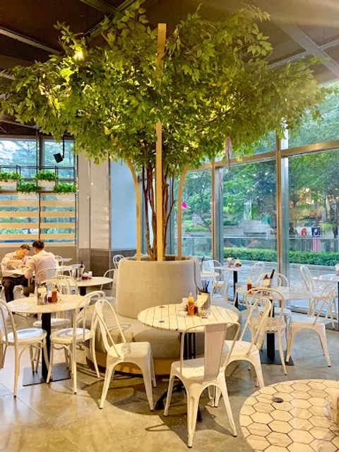 La Juiceria Superfoods • TTDI