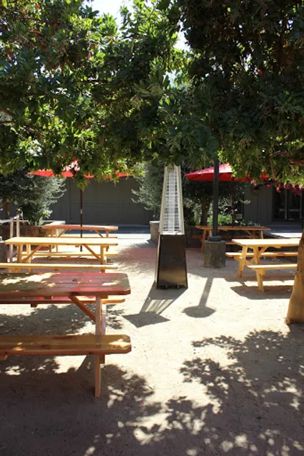 Palooza Brewery & Gastropub