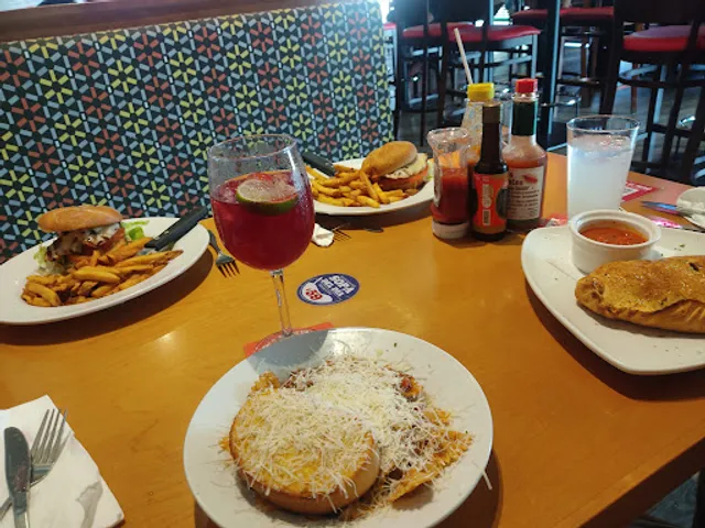 Boston's Pizza Caucel