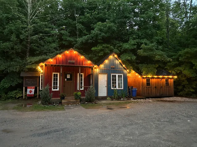 Tiny Village Bon Echo