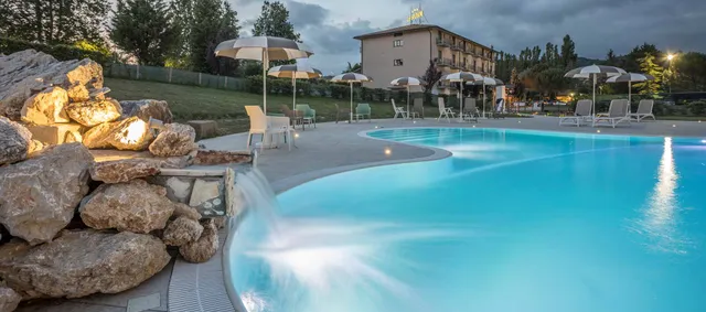 Hotel Ristorante e centro sportivo Le Sequoie