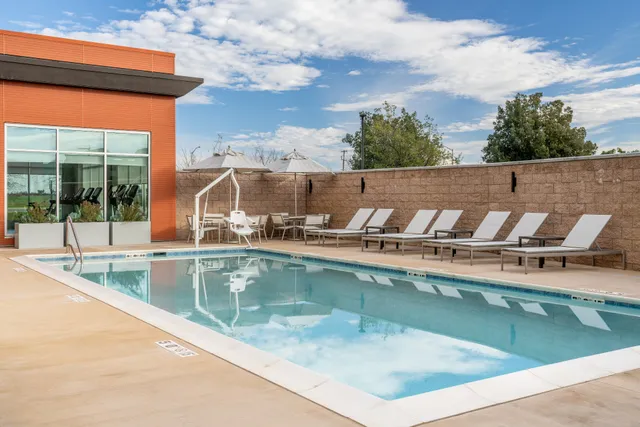 Hyatt Place Sacramento International Airport