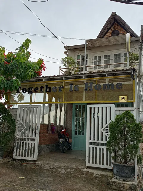 HOMESTAY TOGETHER IS HOME