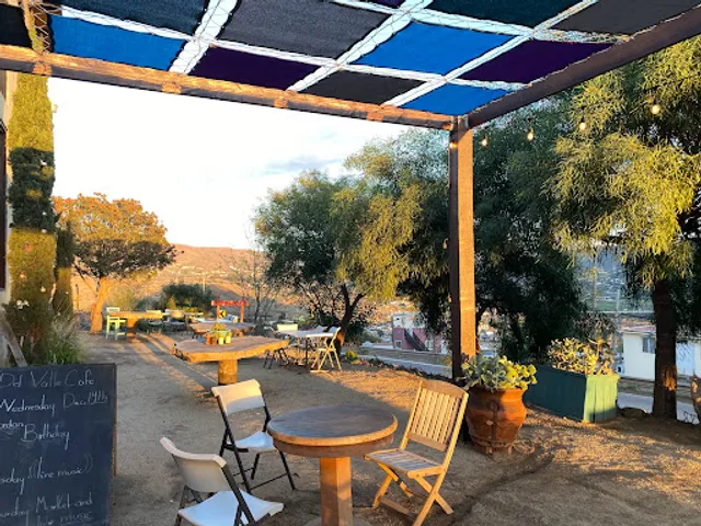 Del Valle Cafe and Deli