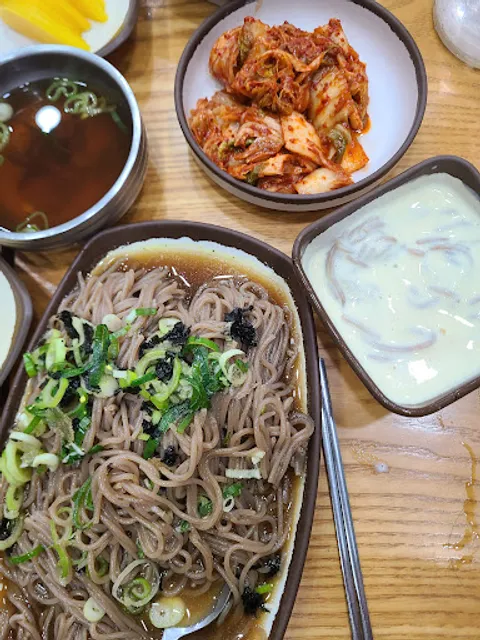 산수옥모밀집