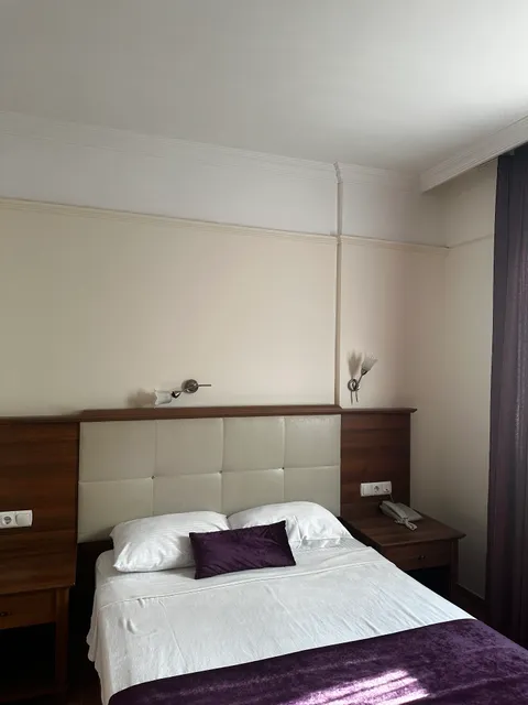 Luna Beach Hotel & Spa