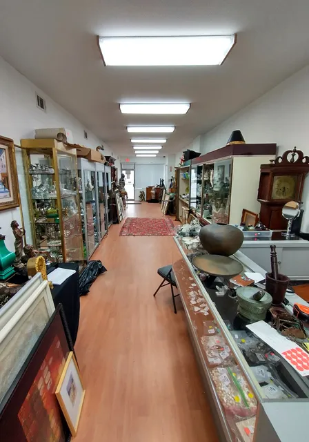 World Auction Gallery