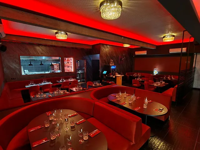 Restaurant Cerf Noir by nova