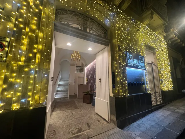 Motta Palace Apartments & Rooms