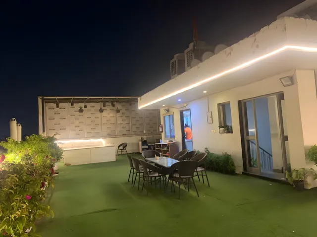 Hotel Aerostar Gold by Happy Home