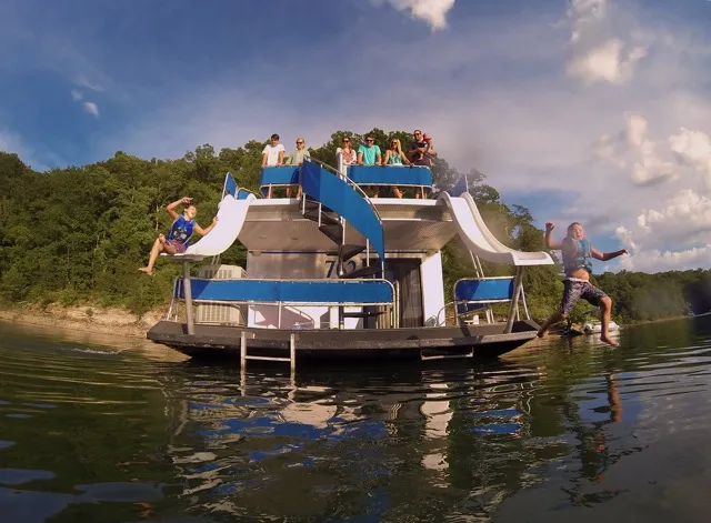 Lake Cumberland Tourist Center