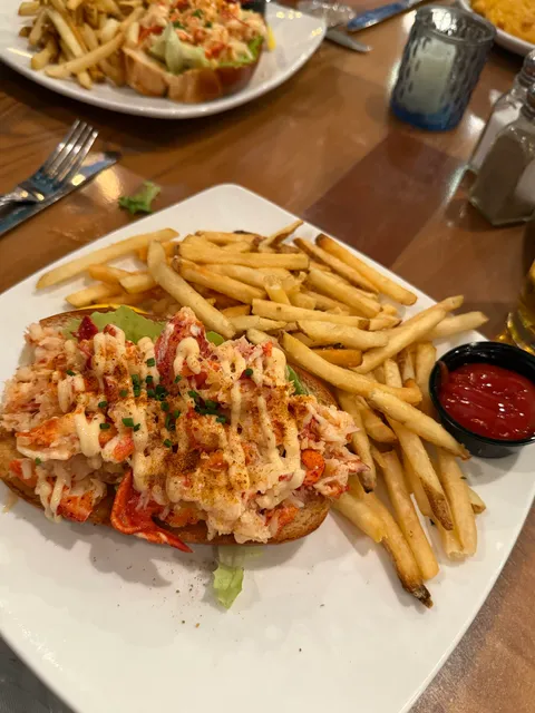 Salty Mermaid Bar and Grille