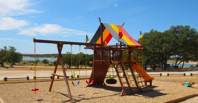 Lake Pointe RV & Condo Resort