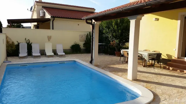 Vila Novaki,Kuća za odmor