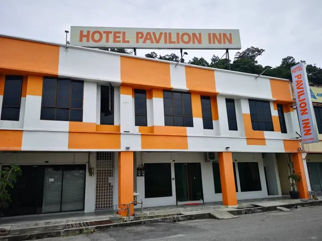 OYO 90883 Pavilion Inn Hotel