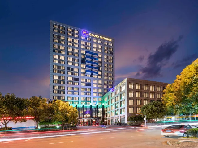 Grand Mercure Shanghai Century Park Hotel