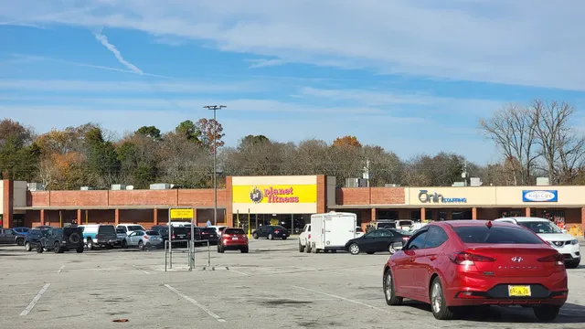 Cedar Crest Shopping Center