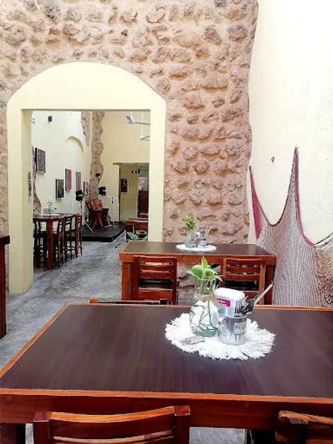 Hüper Healthy Food - Calzada De Los Frailes