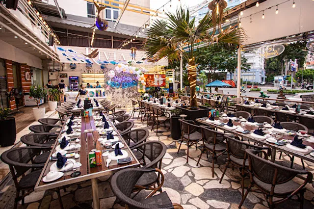 Ẩm Thực RIVIA - RIVIA Food & Dining