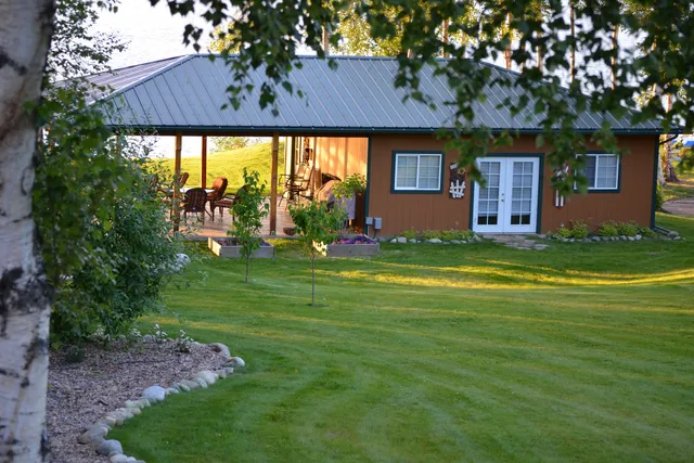 Lake Lucille Bed & Breakfast