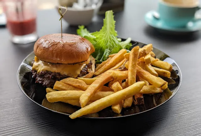 Hudsons smash & Brew