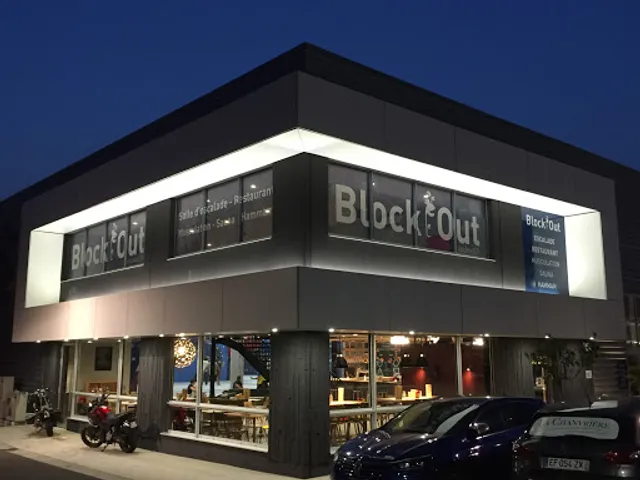 Restaurant Bon Spot - (anciennement Block'Out)