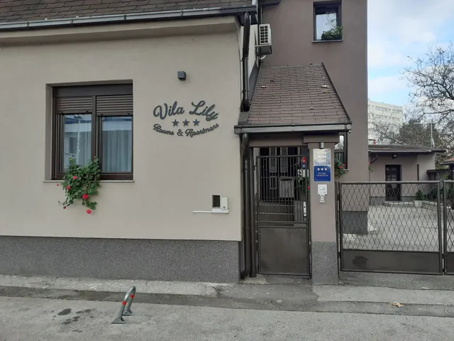 Rooms & Apartment "Vila Lily"