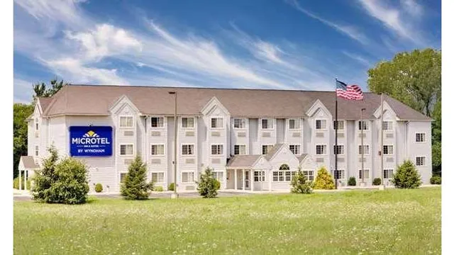 Microtel Inn & Suites by Wyndham Hagerstown by I-81