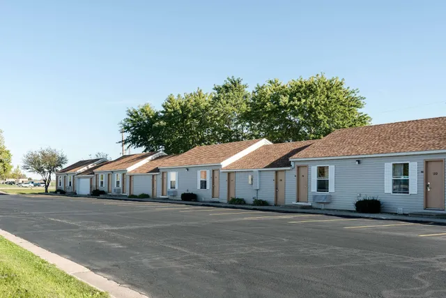 Rodeway Inn & Suites